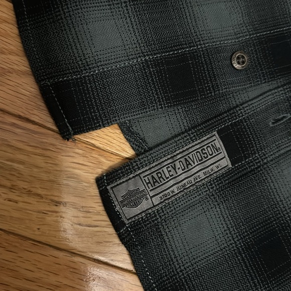 Harley Davidson xl never worn button down dark green and black flannel - Picture 2 of 5